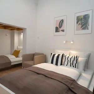 Located, 150 M2 5 Bedrooms Apt., , Budapest Hungary