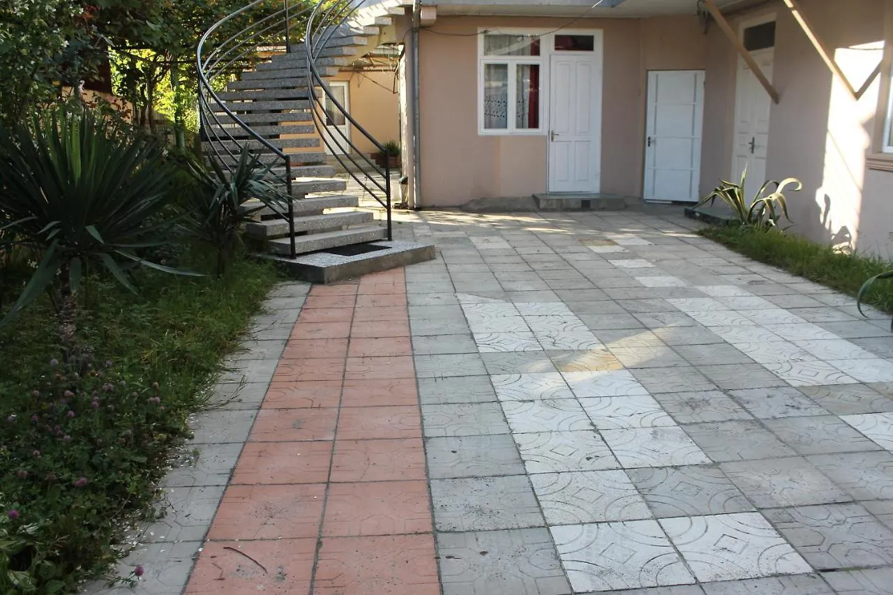 Iren Apartment Batumi 0*,